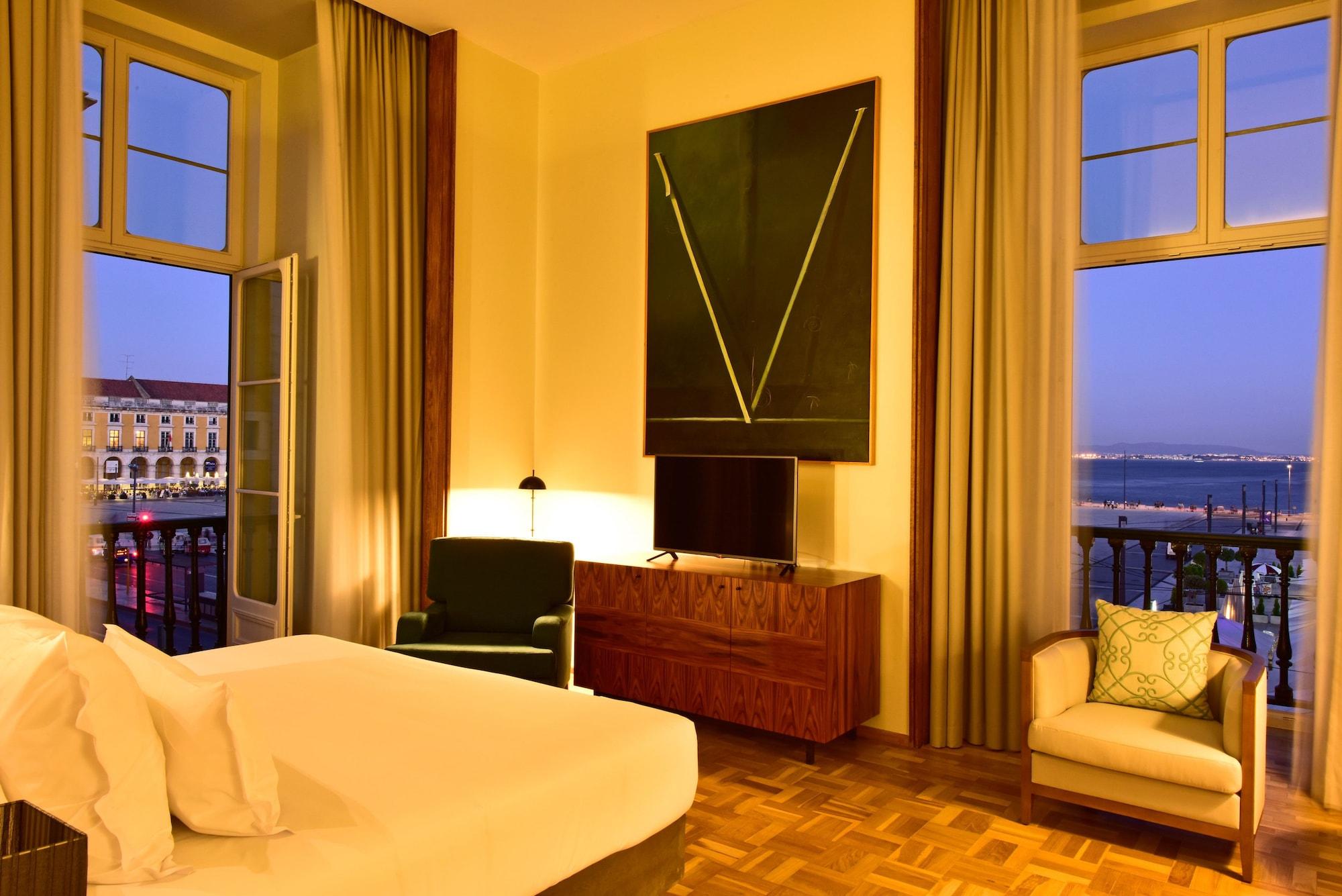 포우사다 드 리스보아 - 스몰 럭셔리 호텔 오브 더 월드 리스본 외부 사진 A room at the Hotel Lisboa